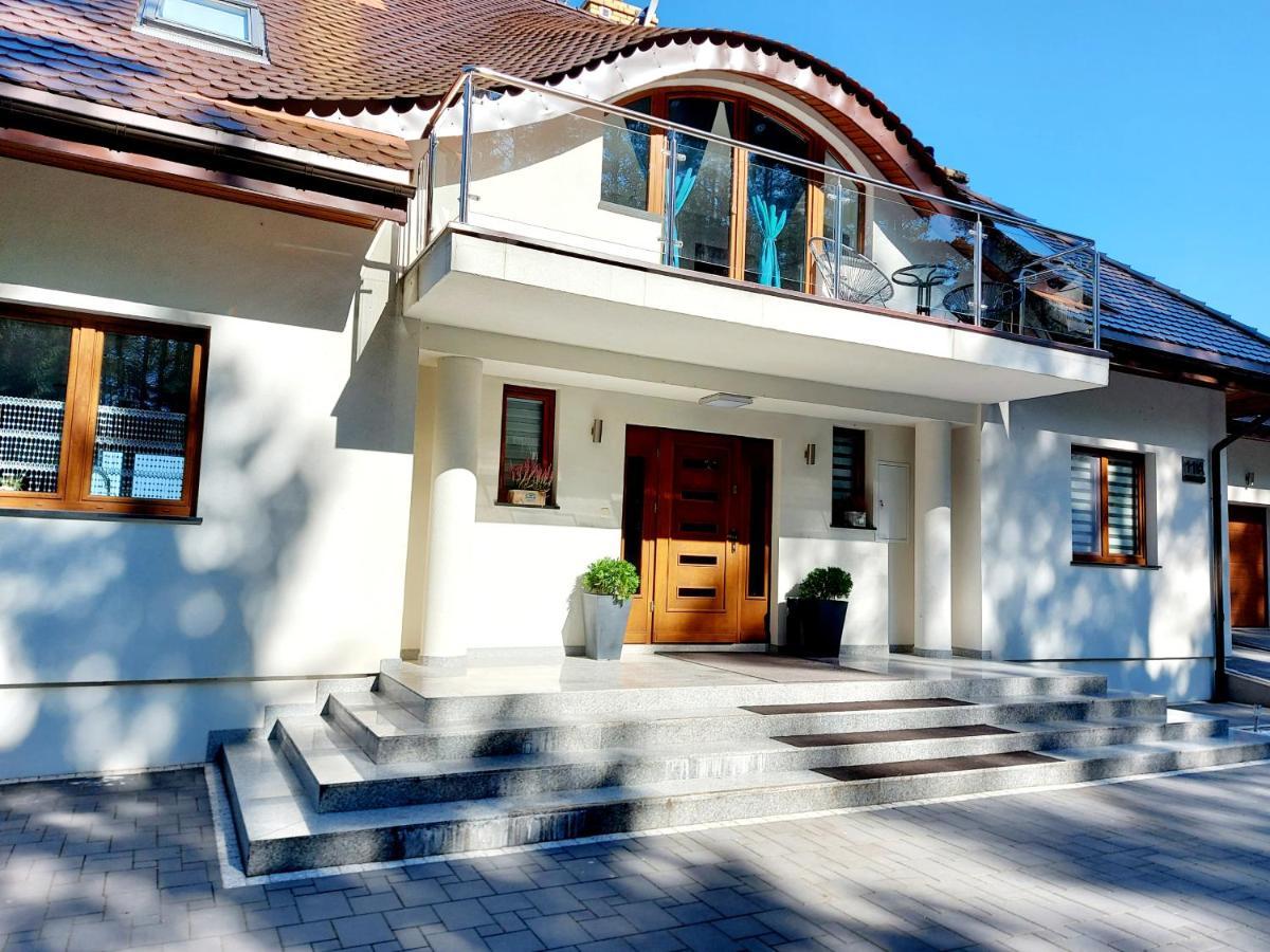 Saskia Dwor & Spa Willa Z Basenem Podmacharce Exterior photo